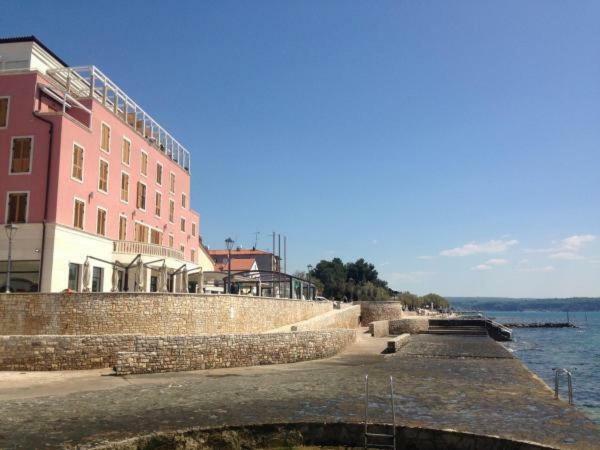 Rotonda Inn Novigrad Novigrad Istria Exteriör bild