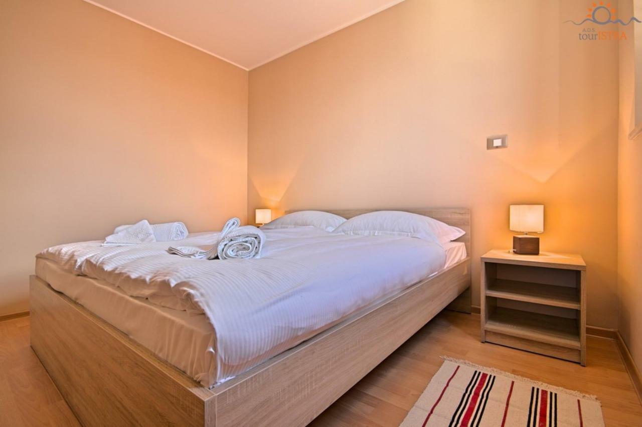 Rotonda Inn Novigrad Novigrad Istria Exteriör bild