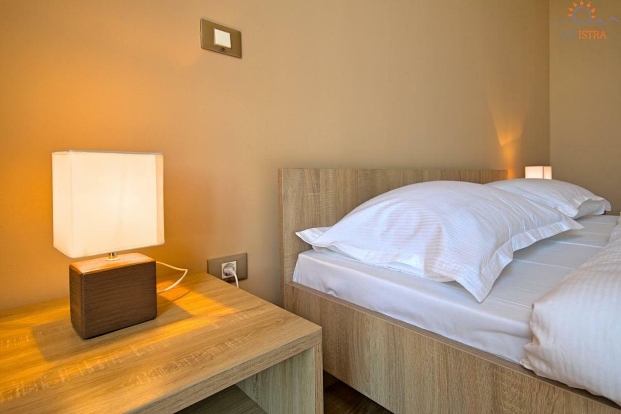Rotonda Inn Novigrad Novigrad Istria Exteriör bild